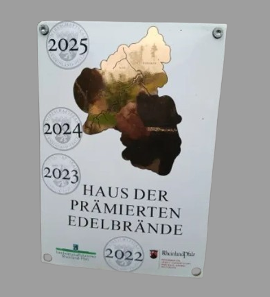 Frohnbachtaler Edelbrände: Haus der prämierten Edelbrände 2022-2025